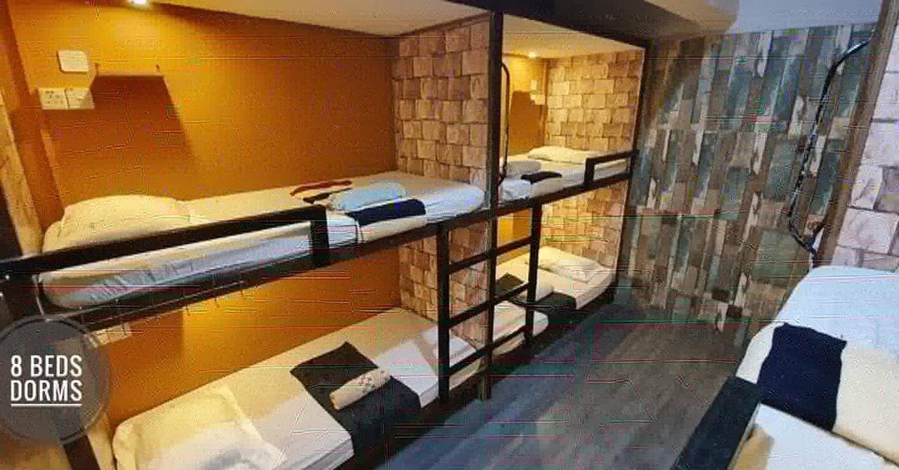 Albergue Escape Backpackers Kk Kota Kinabalu Exterior foto