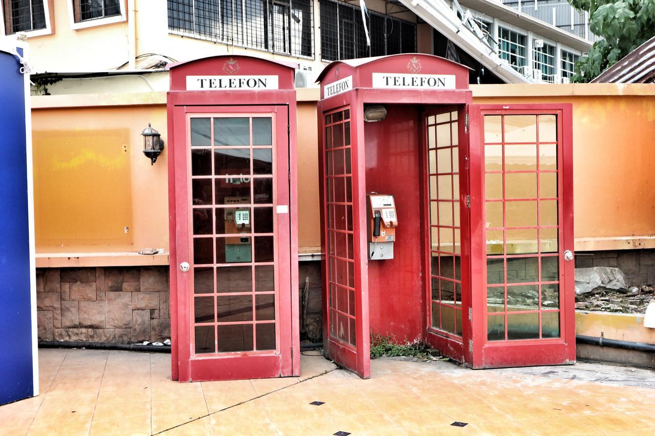 Albergue Escape Backpackers Kk Kota Kinabalu Exterior foto