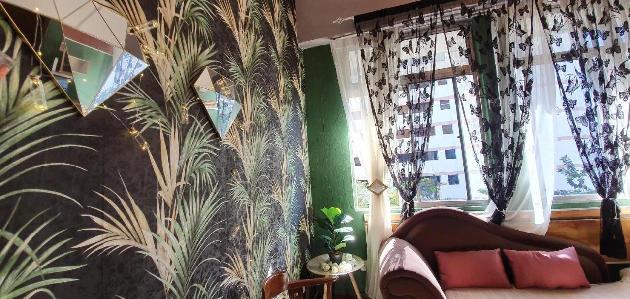Albergue Escape Backpackers Kk Kota Kinabalu Exterior foto