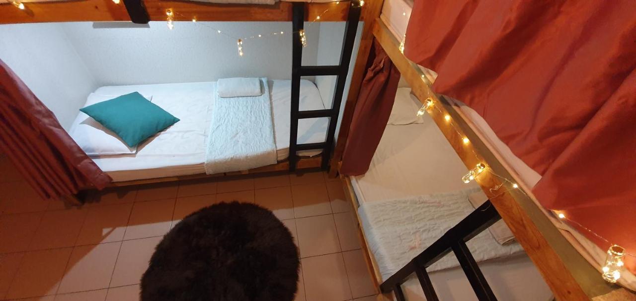 Albergue Escape Backpackers Kk Kota Kinabalu Exterior foto